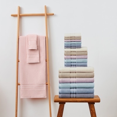 21 0 Sanitized Towel Mood Shot MhhZHODg prodcat image