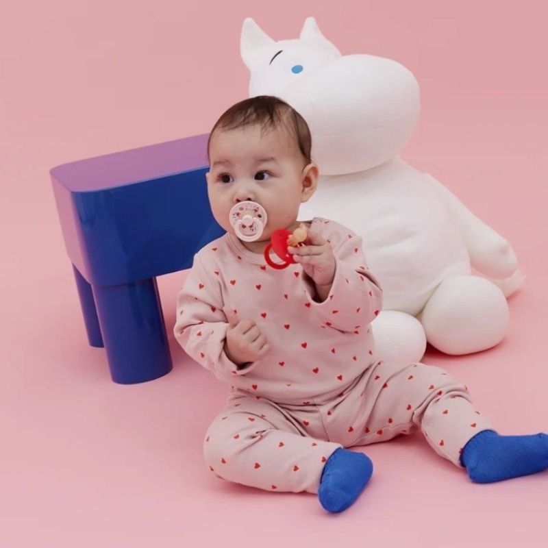 5713795273454 BIBS COLOUR 姆明系列 圓形乳膠玩咀 (跳舞 紅) 6 18m 兩件裝 的複本 9KHdZwJg zoom image