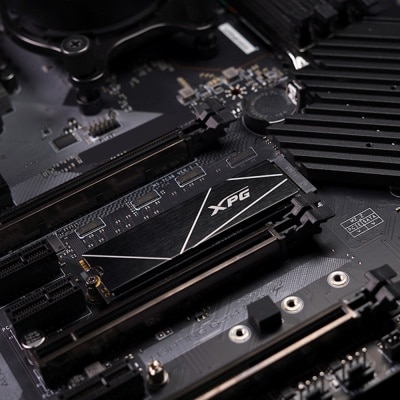 ADATA 威剛科技 ADATA XPG GAMMIX S70 BLADE 2TB PCIe Gen4x4 M.2 2280 固態硬碟