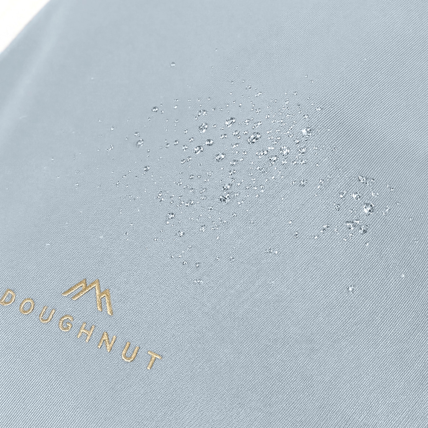 D428-EN-000181-F_detail_1500x1500_dy_logo_07_highres-8ZncUrUv-zoom