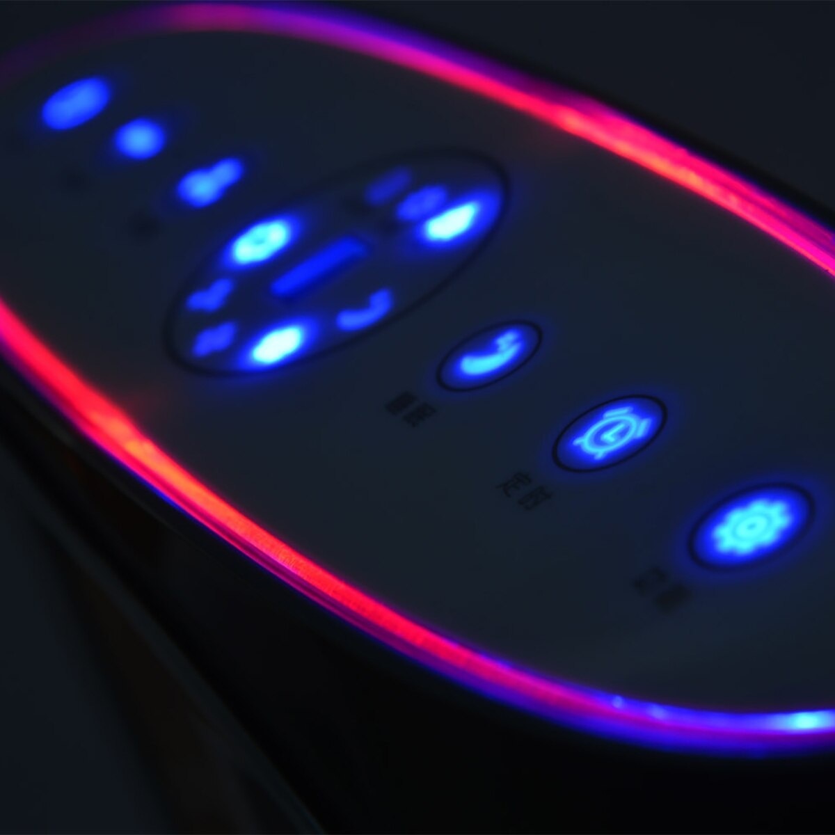 FTRHK-11607801-FEAT2-zoom.jpg