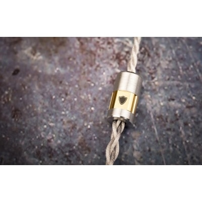 FTRHK-12184054-FEAT2-thumbnail.jpg