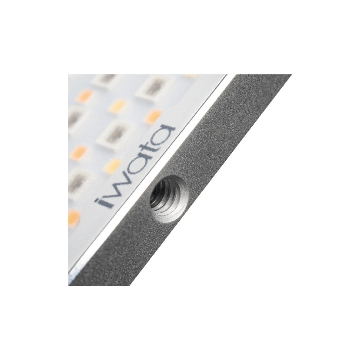FTRHK-12559872-FEAT1-zoom.jpg