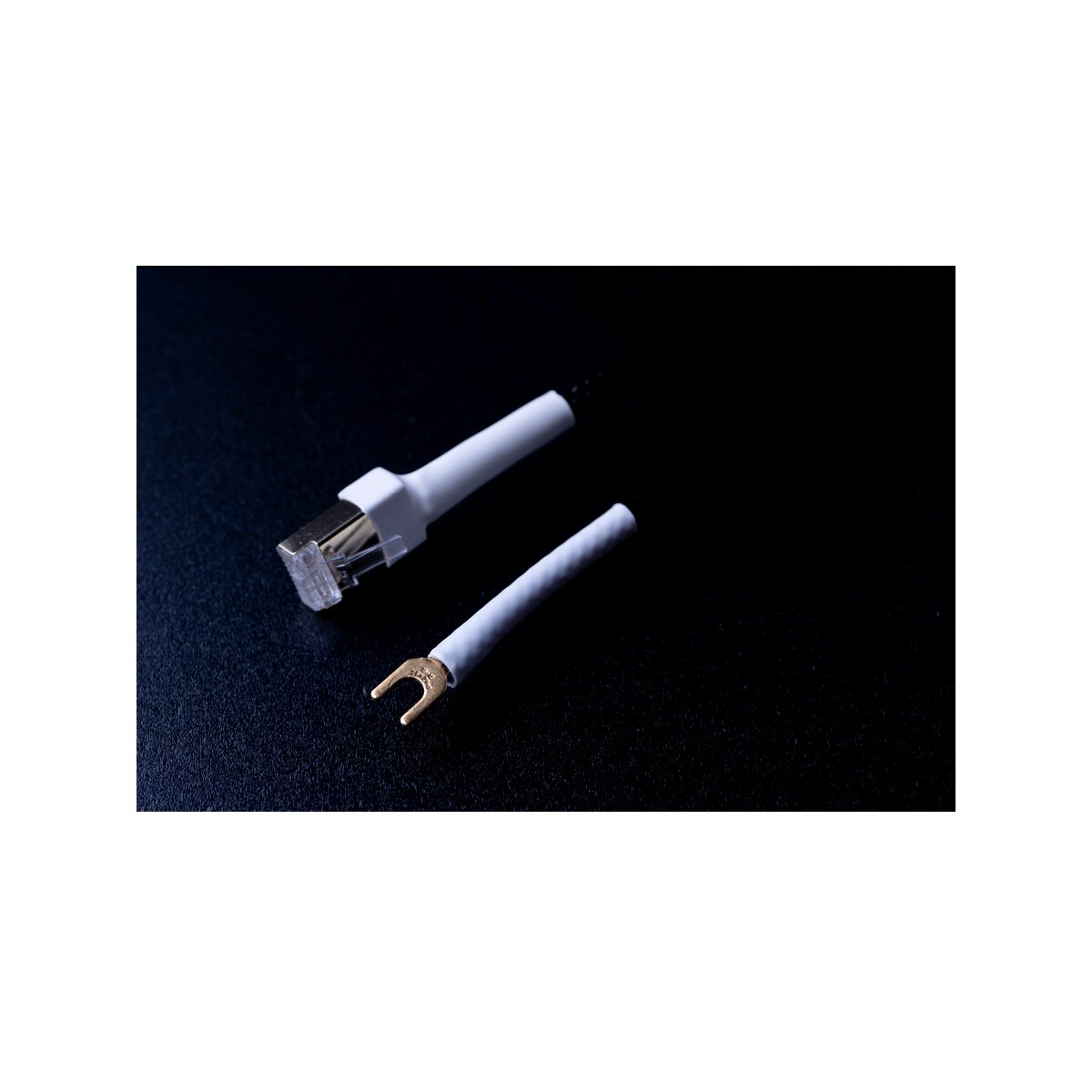 FTRHK-12636428-FRONT-zoom