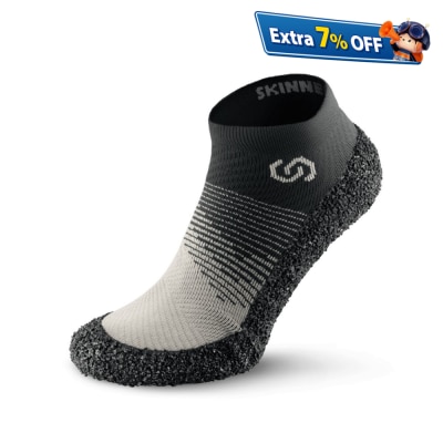 Skinners 2.0 Portable Barefoot Sock Shoes