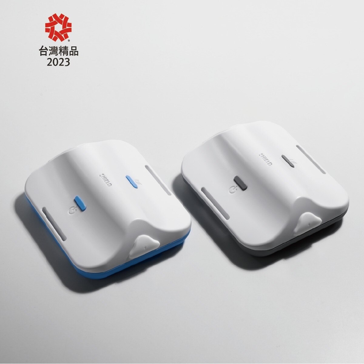 FTRHK-12835849-FRONT-zoom.jpg