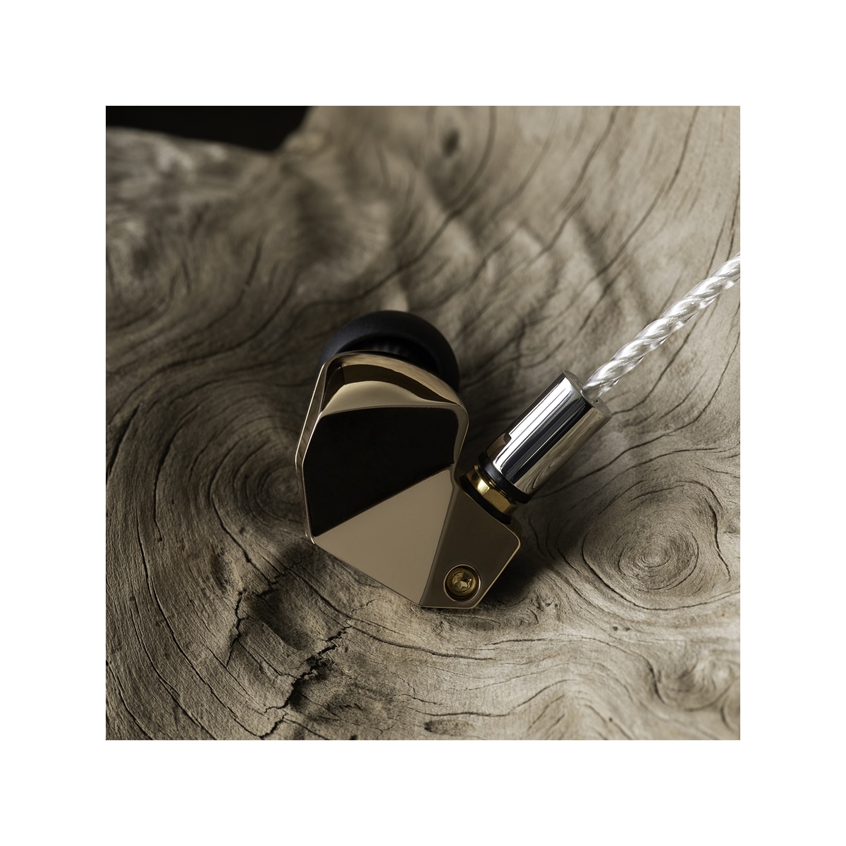 FTRHK-13110794-FRONT-zoom