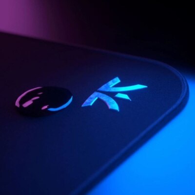 FTRHK-13313364-back-thumbnail.jpg