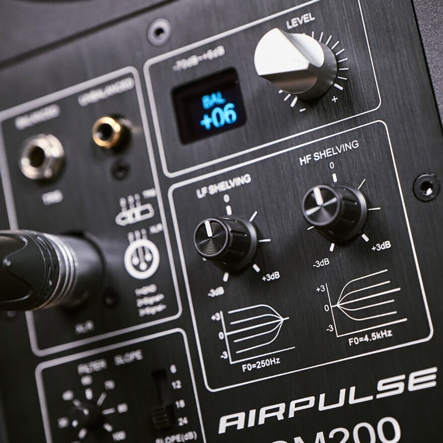 FTRHK-13320513-FEAT1-zoom