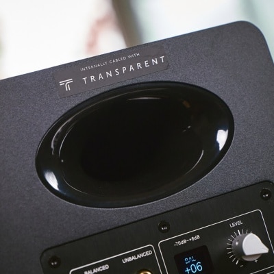 FTRHK-13320513-FEAT2-thumbnail