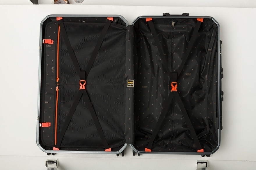 FTRHK-13355759-back-zoom.jpg