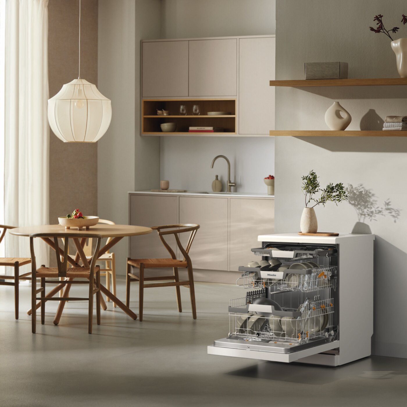 FTRHK-13540508-FEAT2-zoom