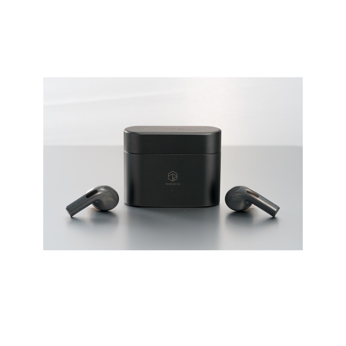 FTRHK-13593714-FRONT-zoom