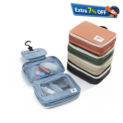 Branden Expandable Hanging Wash Bag