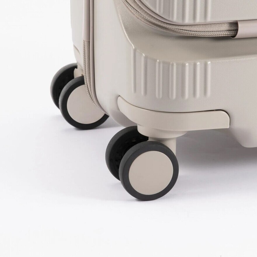 FTRHK-13891447-FEAT2-zoom