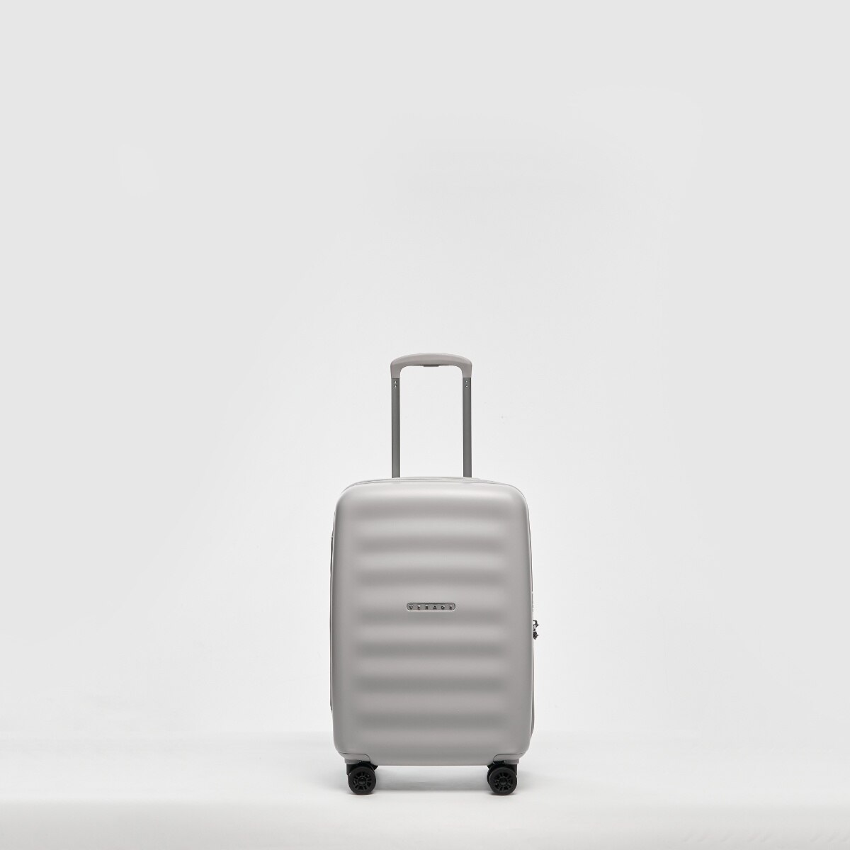FTRHK-13948132-FRONT-zoom.jpg