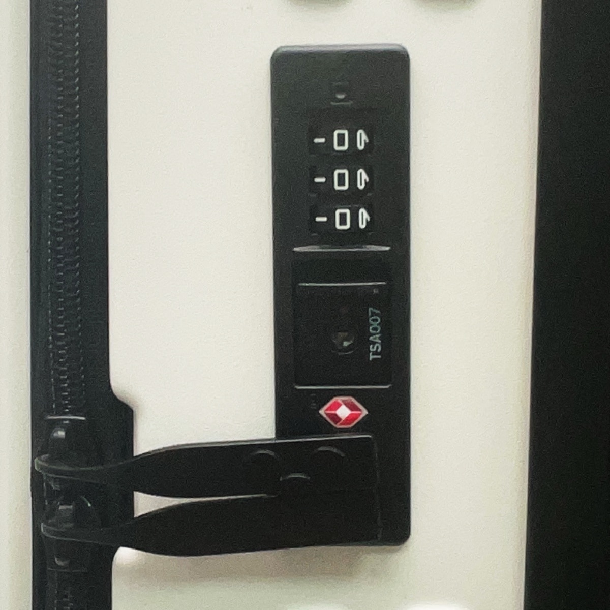 FTRHK-14000589-FEAT2-zoom