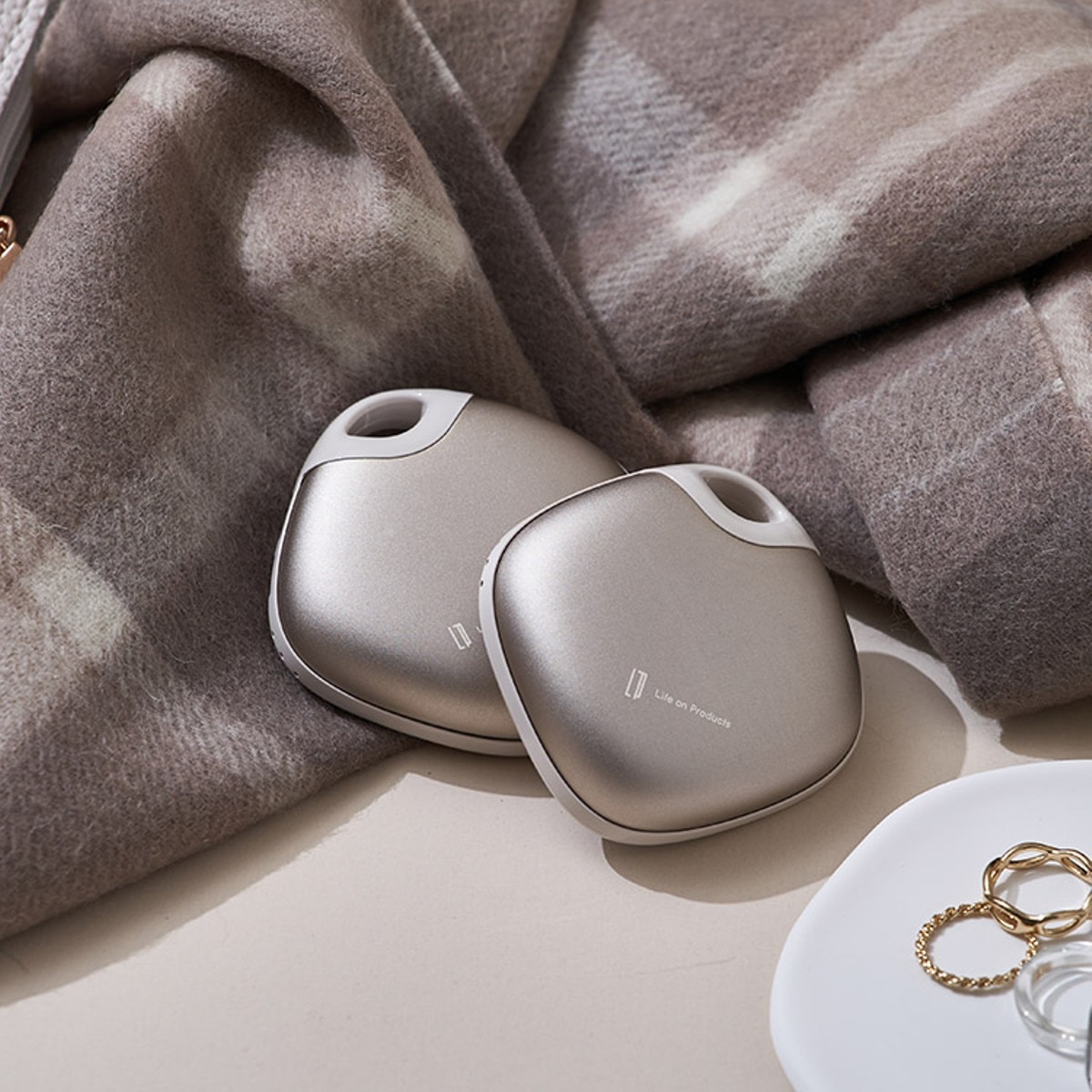 FTRHK-14021435-SIDE-zoom