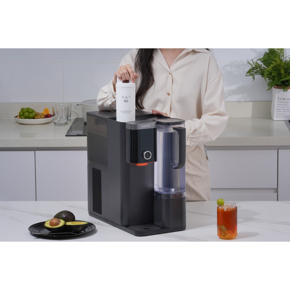 FTRHK-14038940-FEAT1-zoom