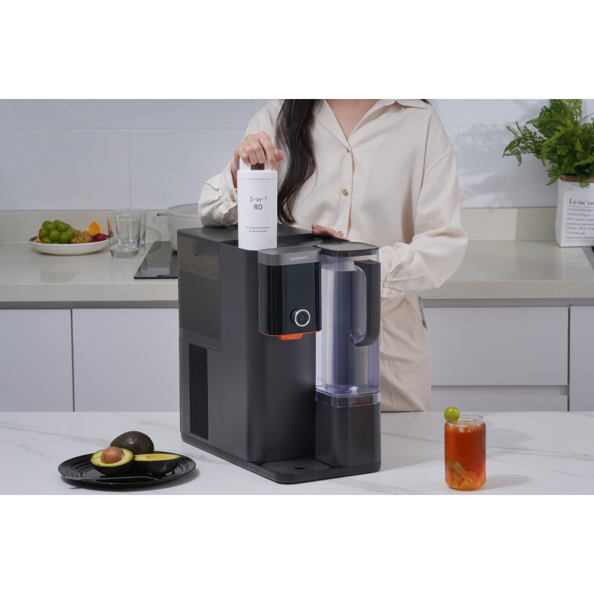 FTRHK-14038940-FEAT1-zoom