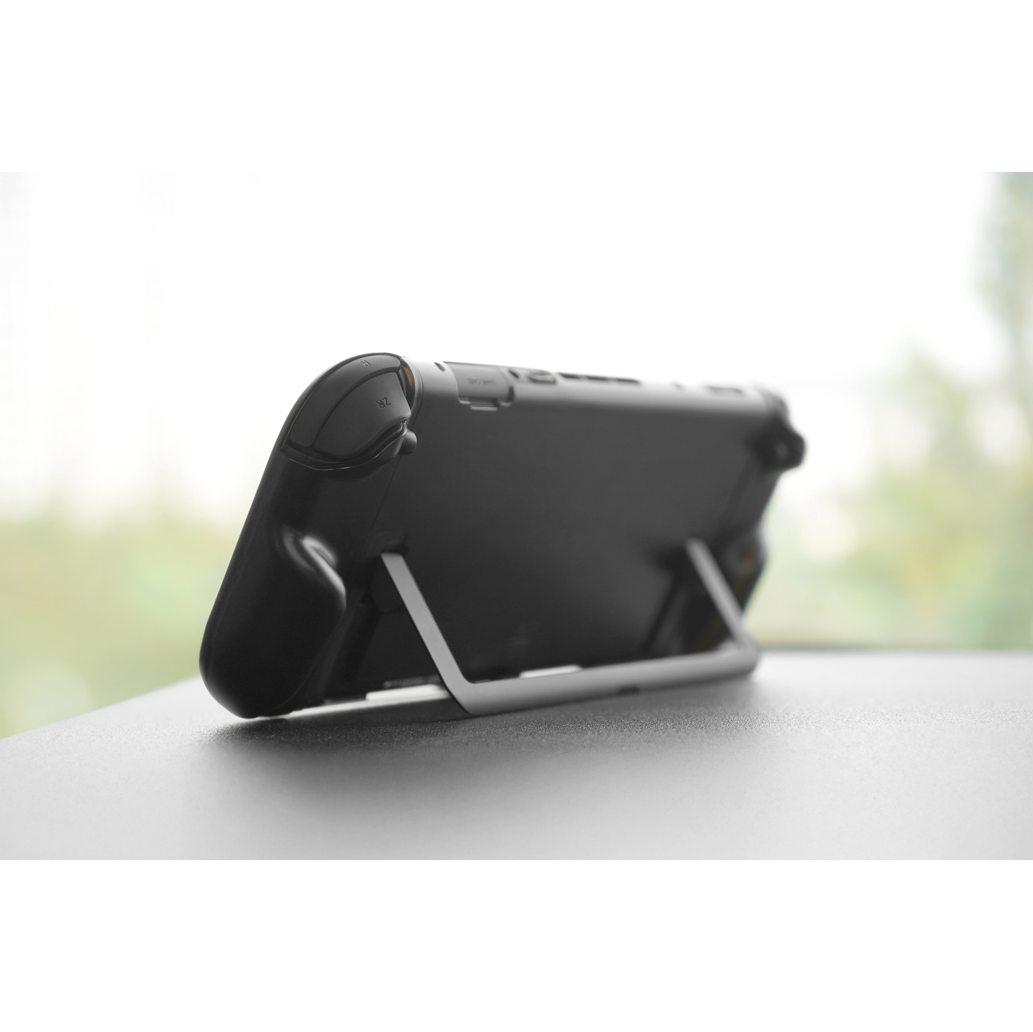 FTRHK-14039651-FEAT1-zoom