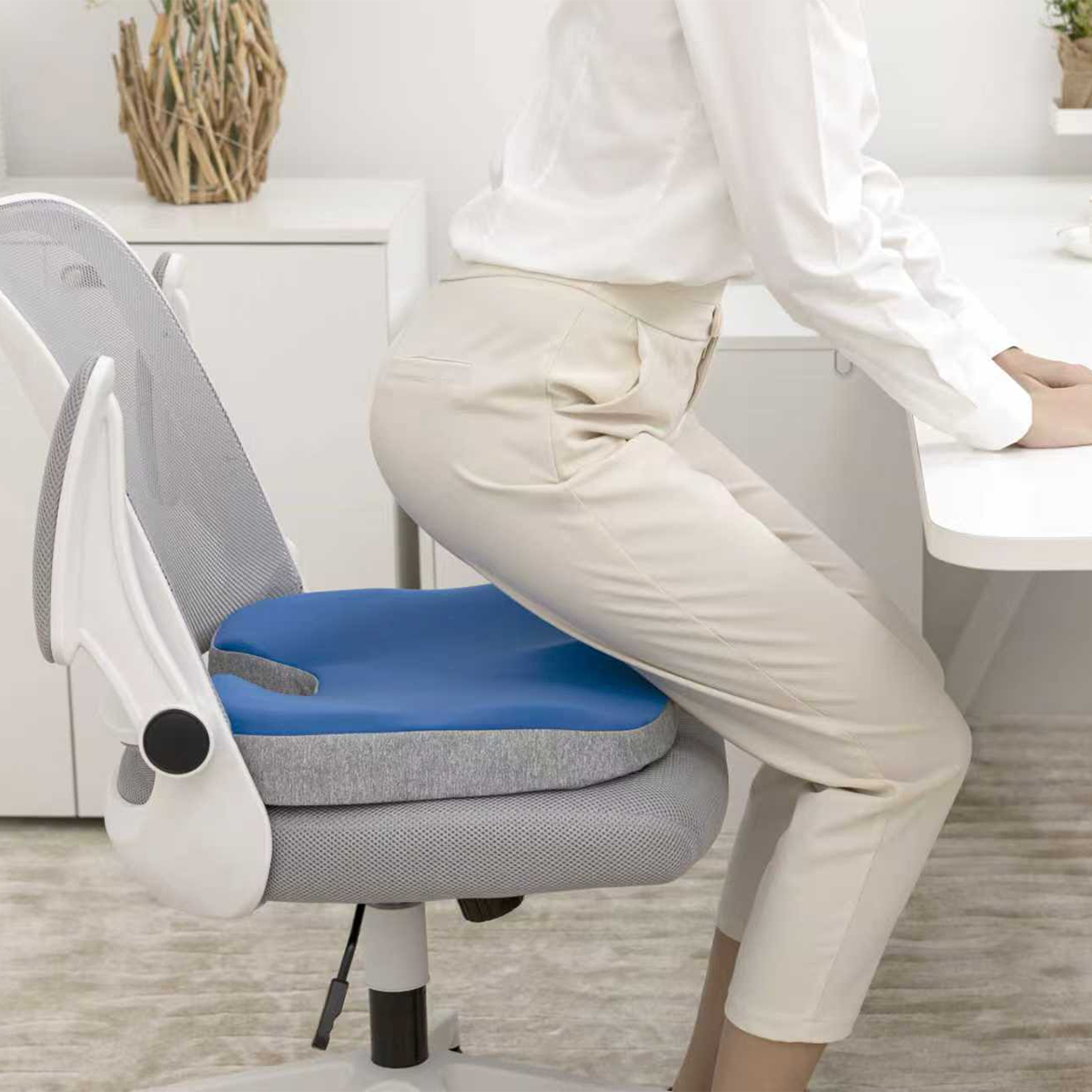 FTRHK-14041170-SIDE-zoom