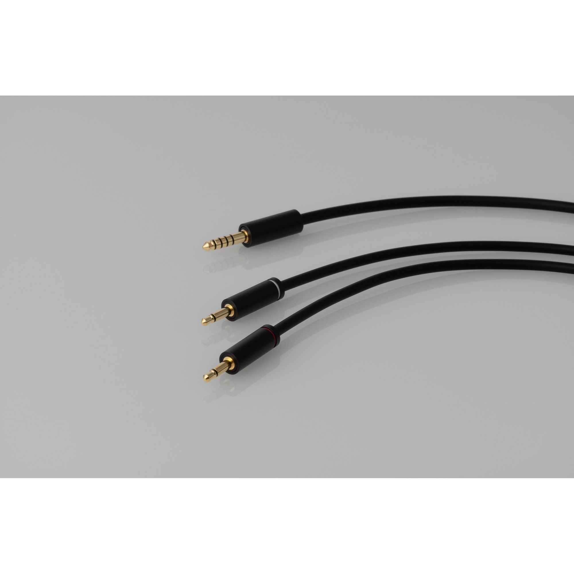 FTRHK-14045939-FEAT1-zoom