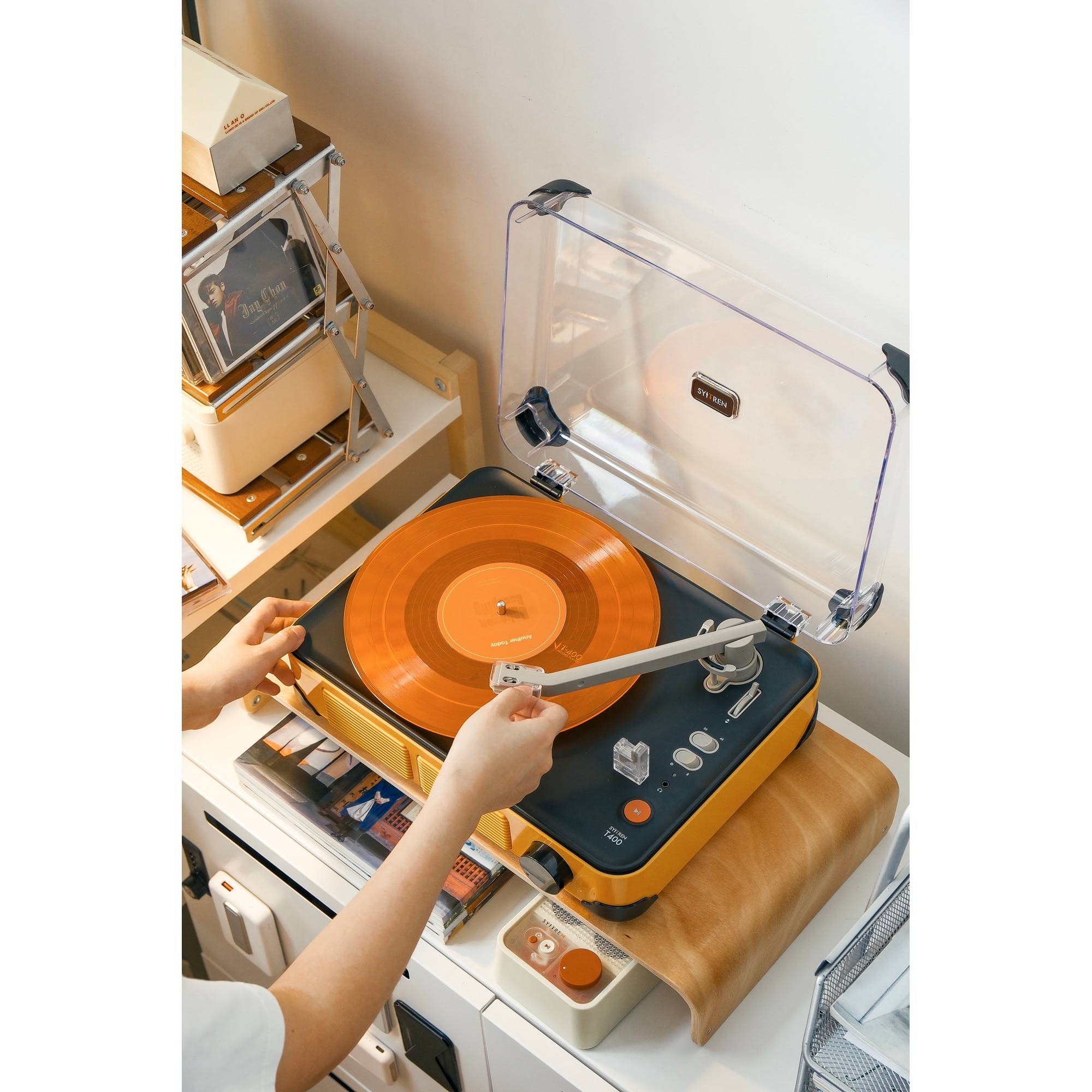 FTRHK-14054691-FEAT1-zoom