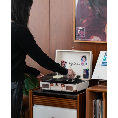 FTRHK-14054739-FEAT1-thumbnail