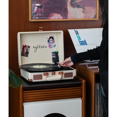 FTRHK-14054739-FEAT2-thumbnail