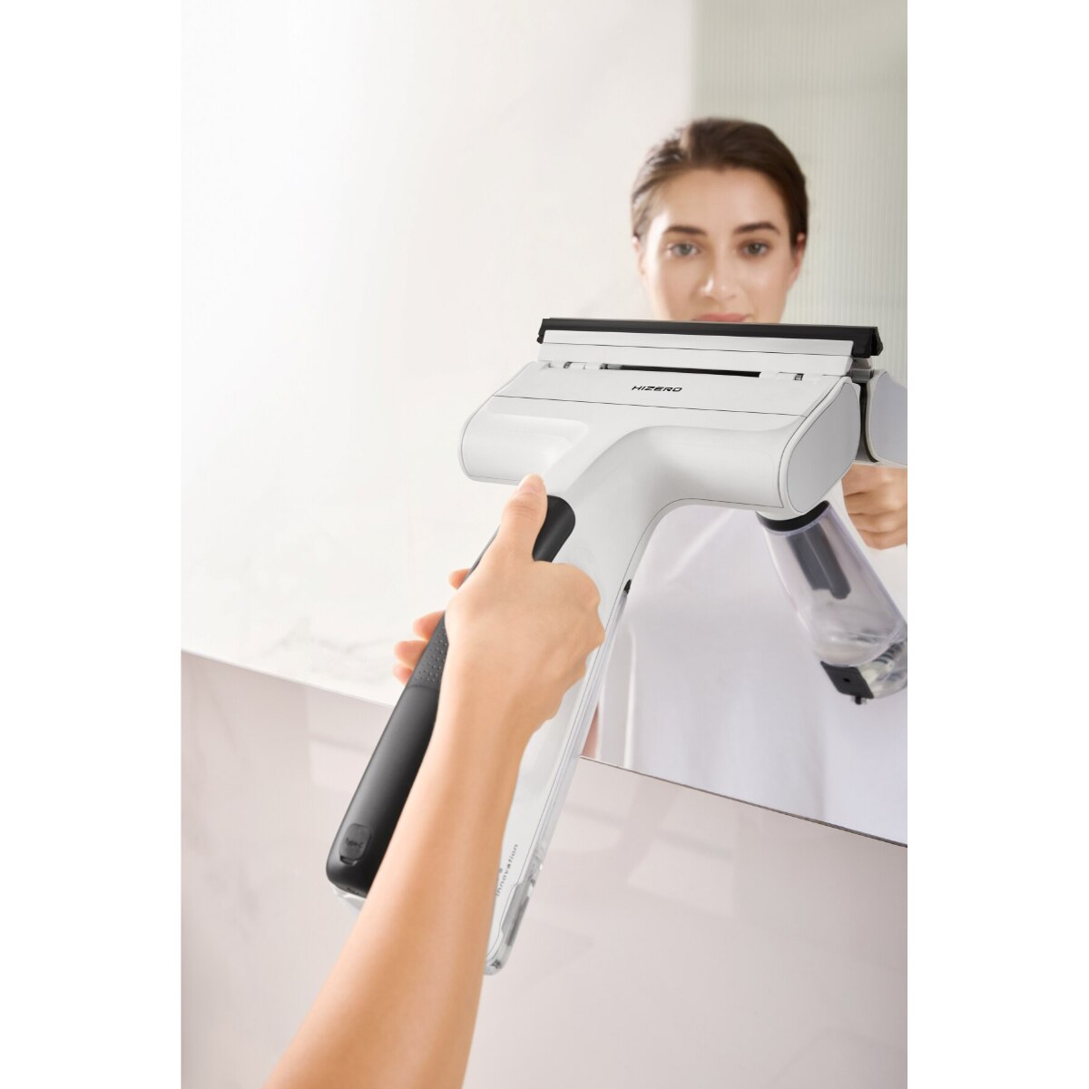 FTRHK-14054798-FEAT1-zoom