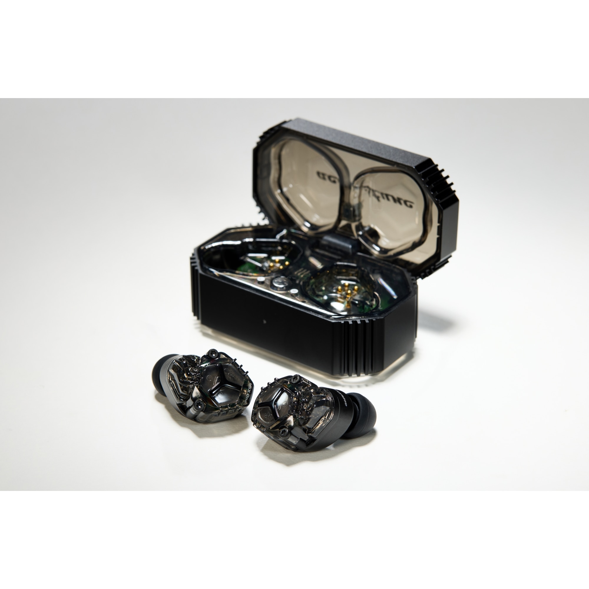 FTRHK-14069201-FEAT1-zoom