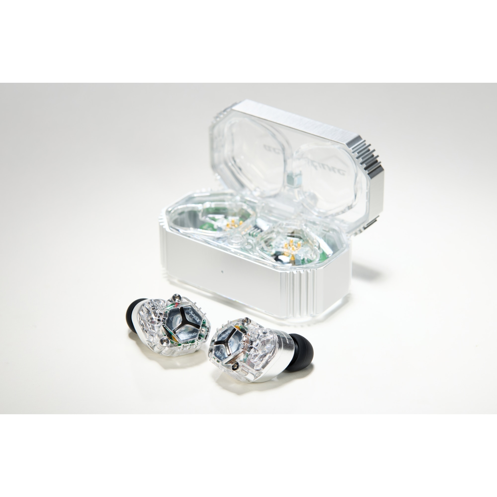 FTRHK-14069210-FEAT1-zoom