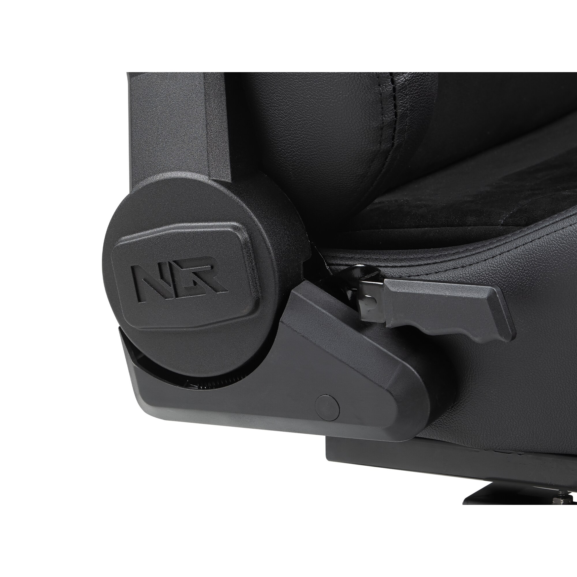 FTRHK-14074342-FEAT1-zoom