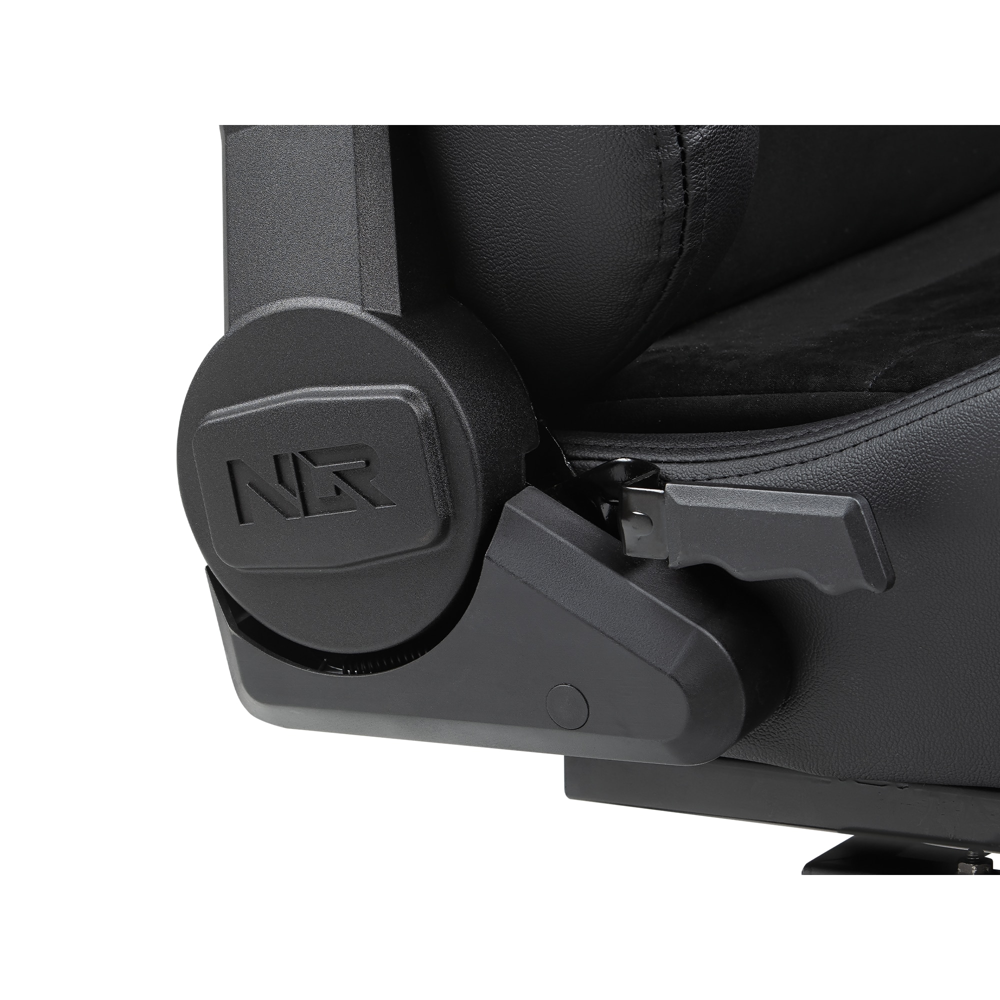 FTRHK-14074342-FEAT1-zoom