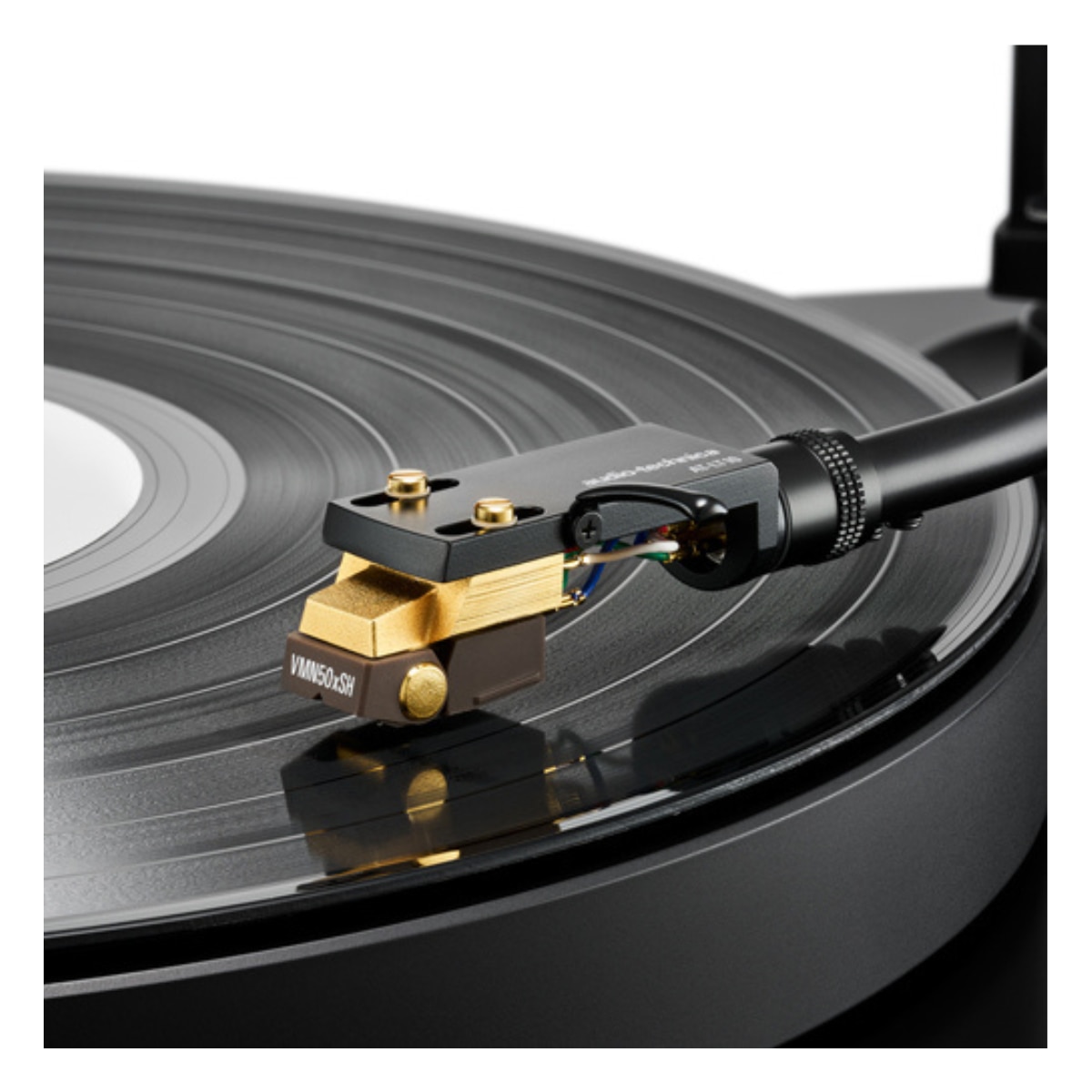 FTRHK-14136566-SIDE-zoom
