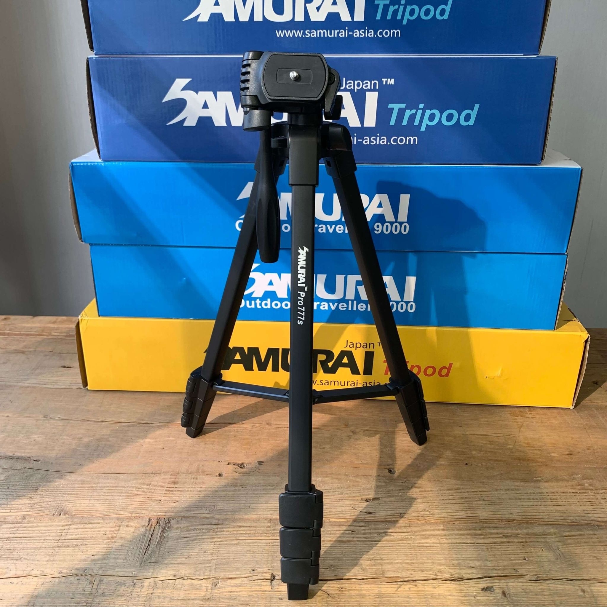 Samurai-Pro-777S-Tripod-with-Handphone-Holder-02-YmcJmjs1-zoom