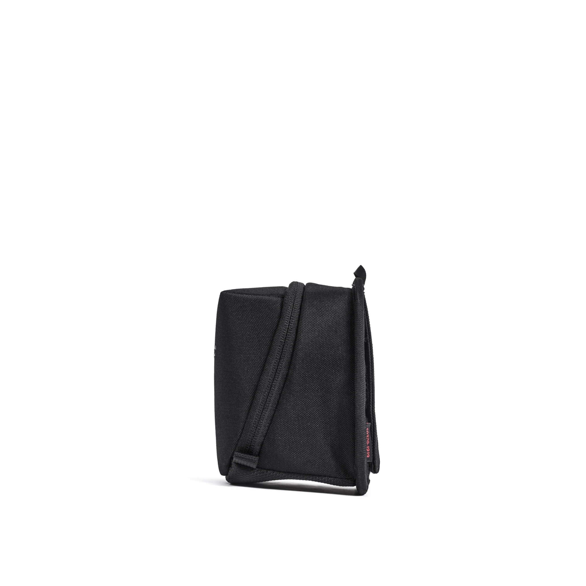 Tamrac-Arc-Lens-Case-1.1-T0320-1919-05-gQB8en2C-zoom