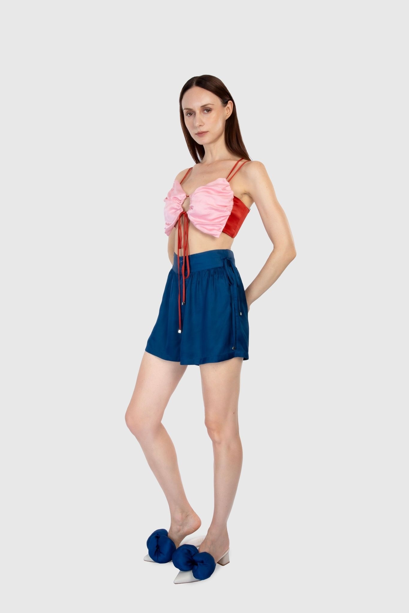 look2-01-Pj6TlDuB-zoom